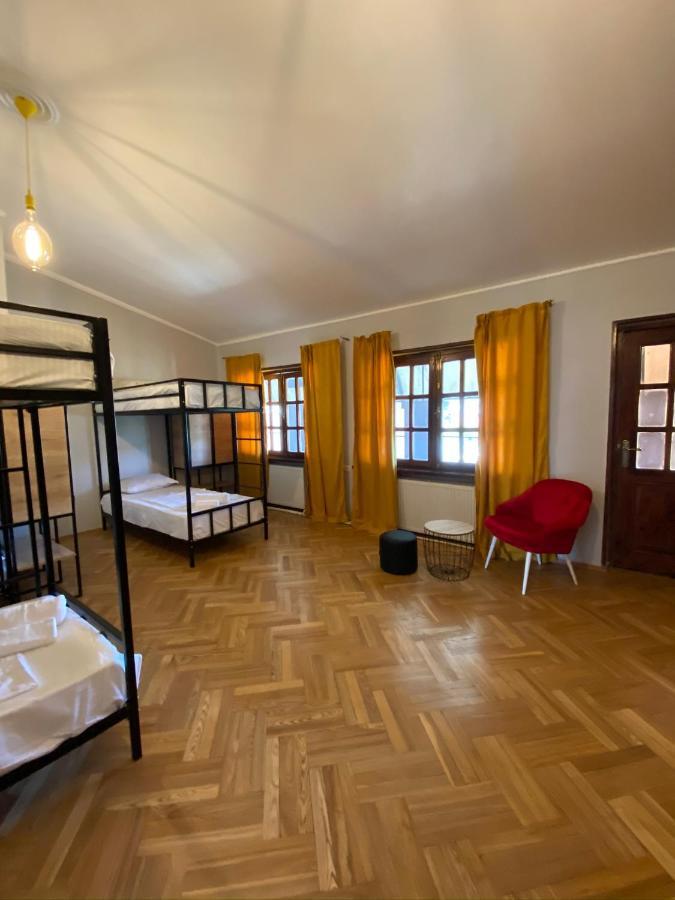 Red Door Lejlighed Tbilisi Eksteriør billede