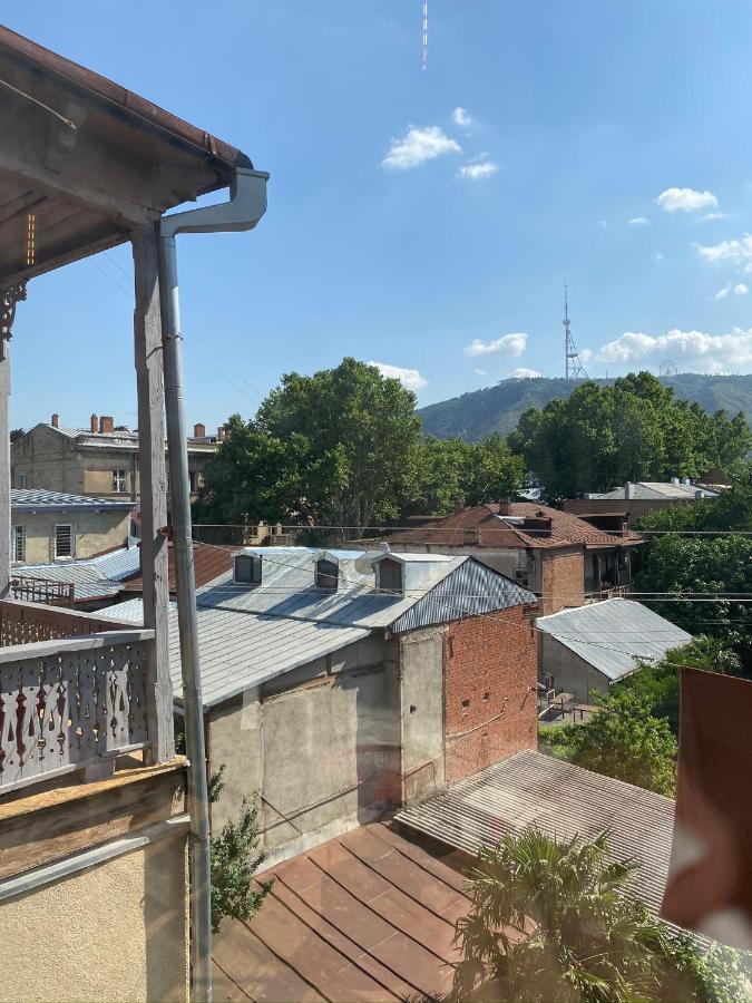 Red Door Lejlighed Tbilisi Eksteriør billede