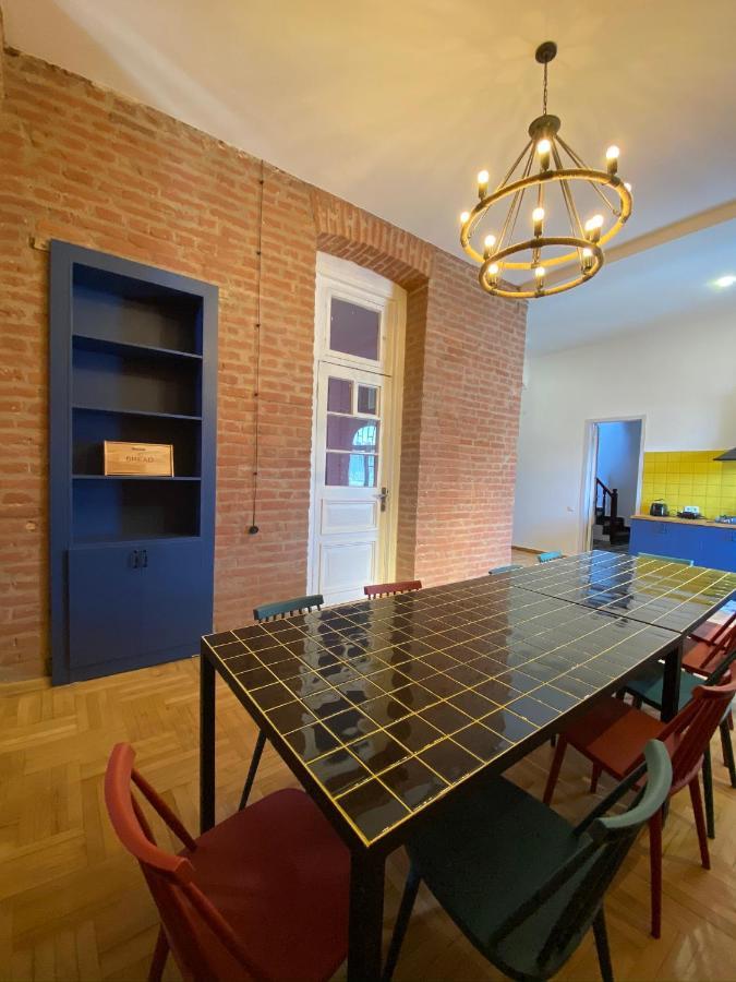 Red Door Lejlighed Tbilisi Eksteriør billede