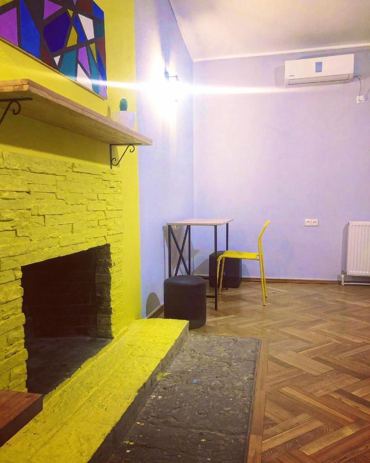 Red Door Lejlighed Tbilisi Eksteriør billede